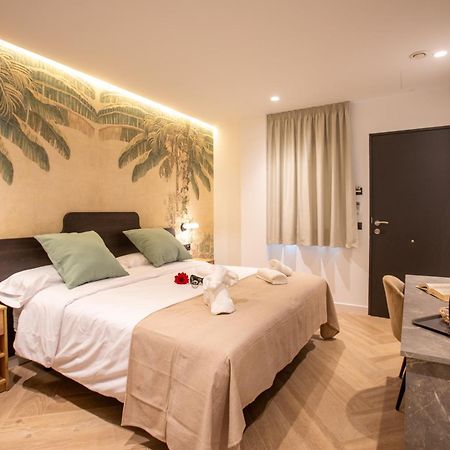 Boutique Rooms Playa Burriana Нерха Екстер'єр фото