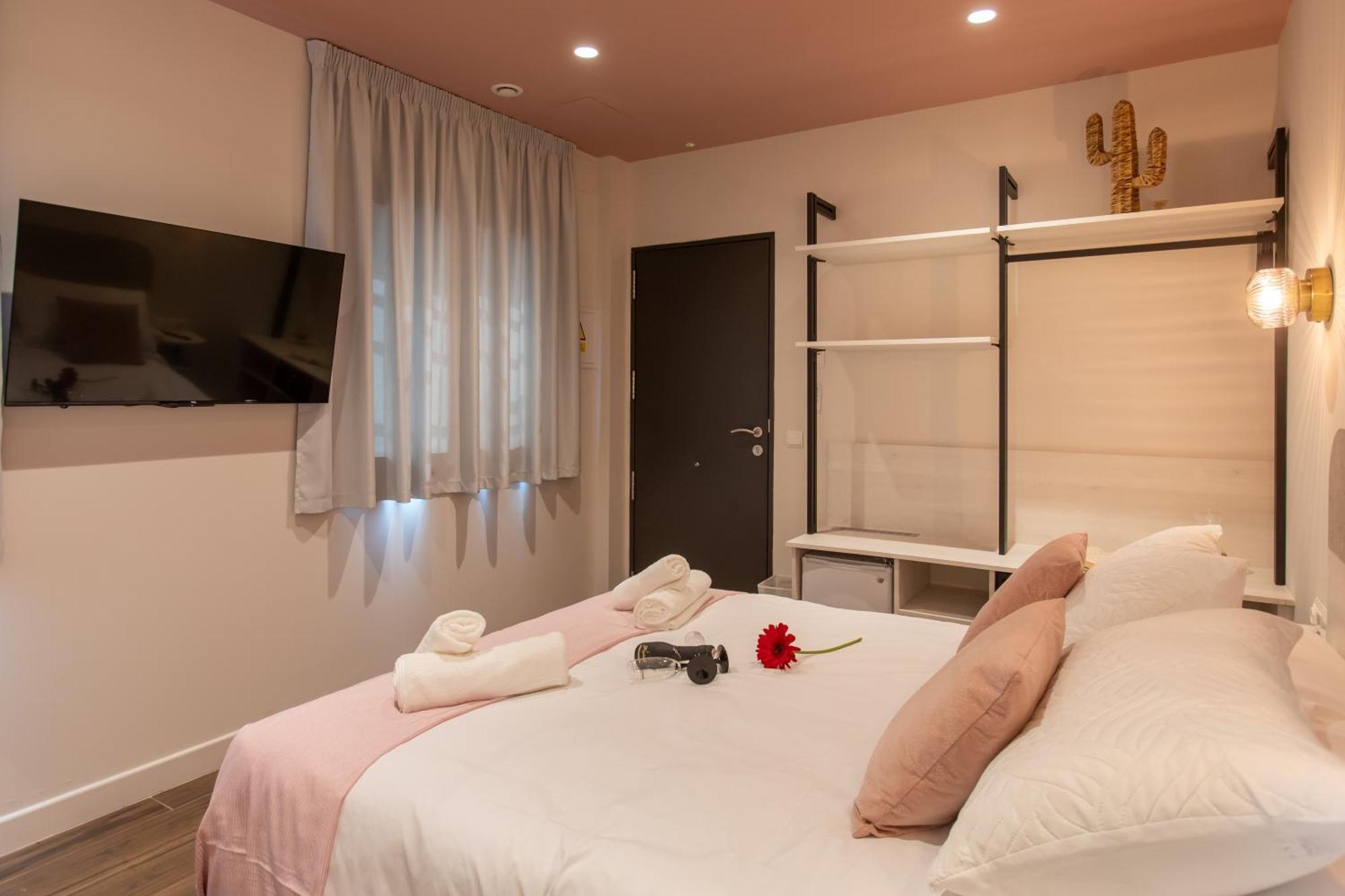 Boutique Rooms Playa Burriana Нерха Екстер'єр фото