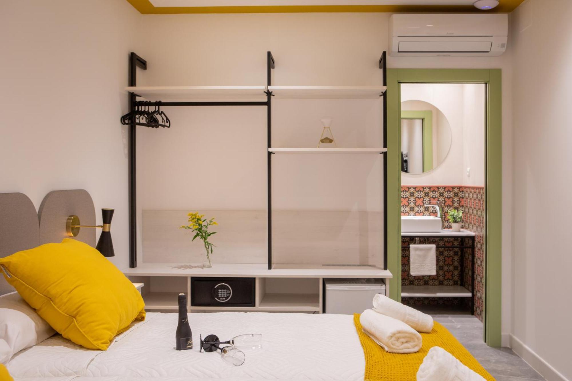 Boutique Rooms Playa Burriana Нерха Екстер'єр фото