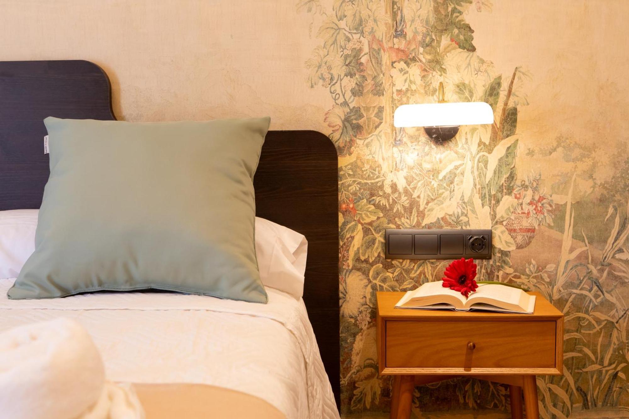 Boutique Rooms Playa Burriana Нерха Екстер'єр фото