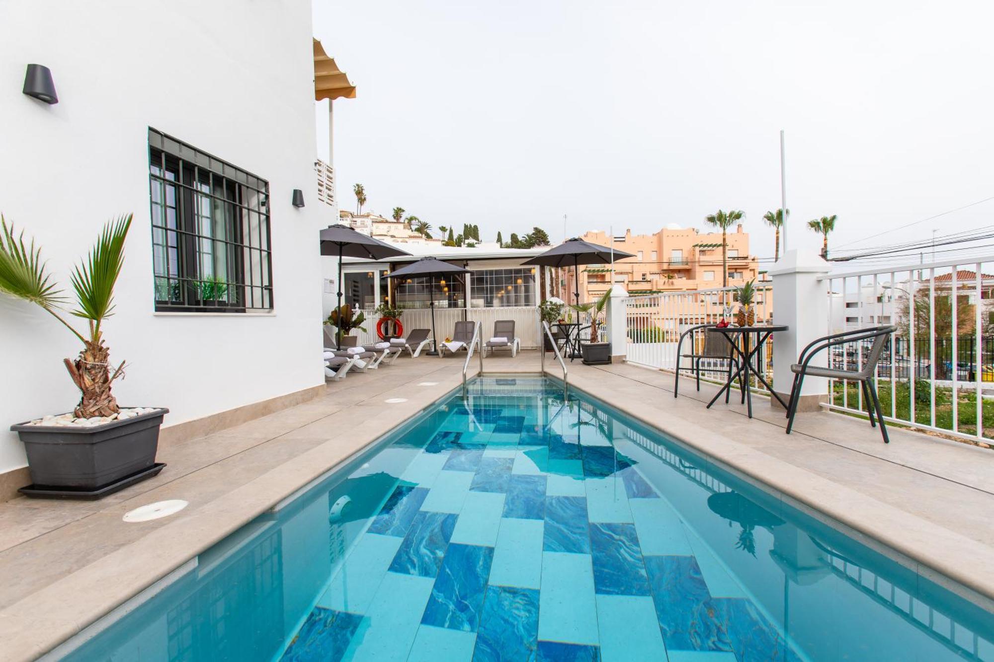 Boutique Rooms Playa Burriana Нерха Екстер'єр фото