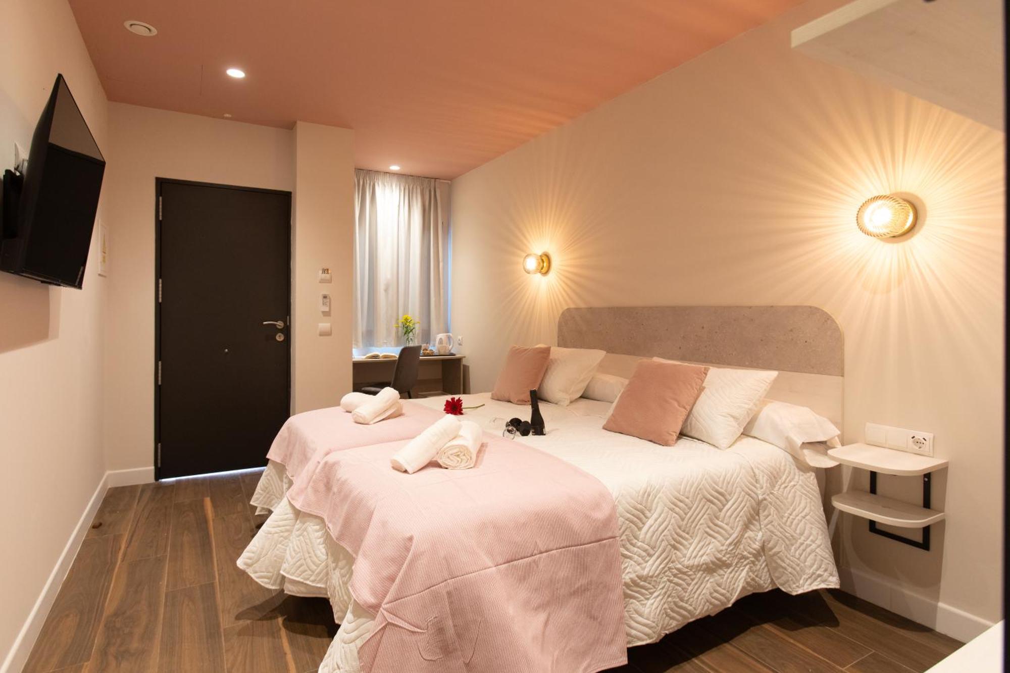 Boutique Rooms Playa Burriana Нерха Екстер'єр фото