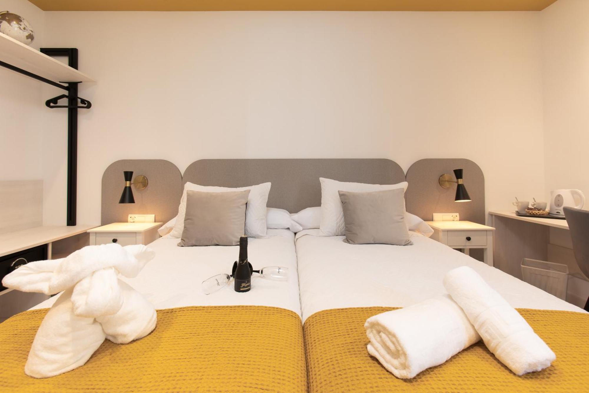 Boutique Rooms Playa Burriana Нерха Екстер'єр фото