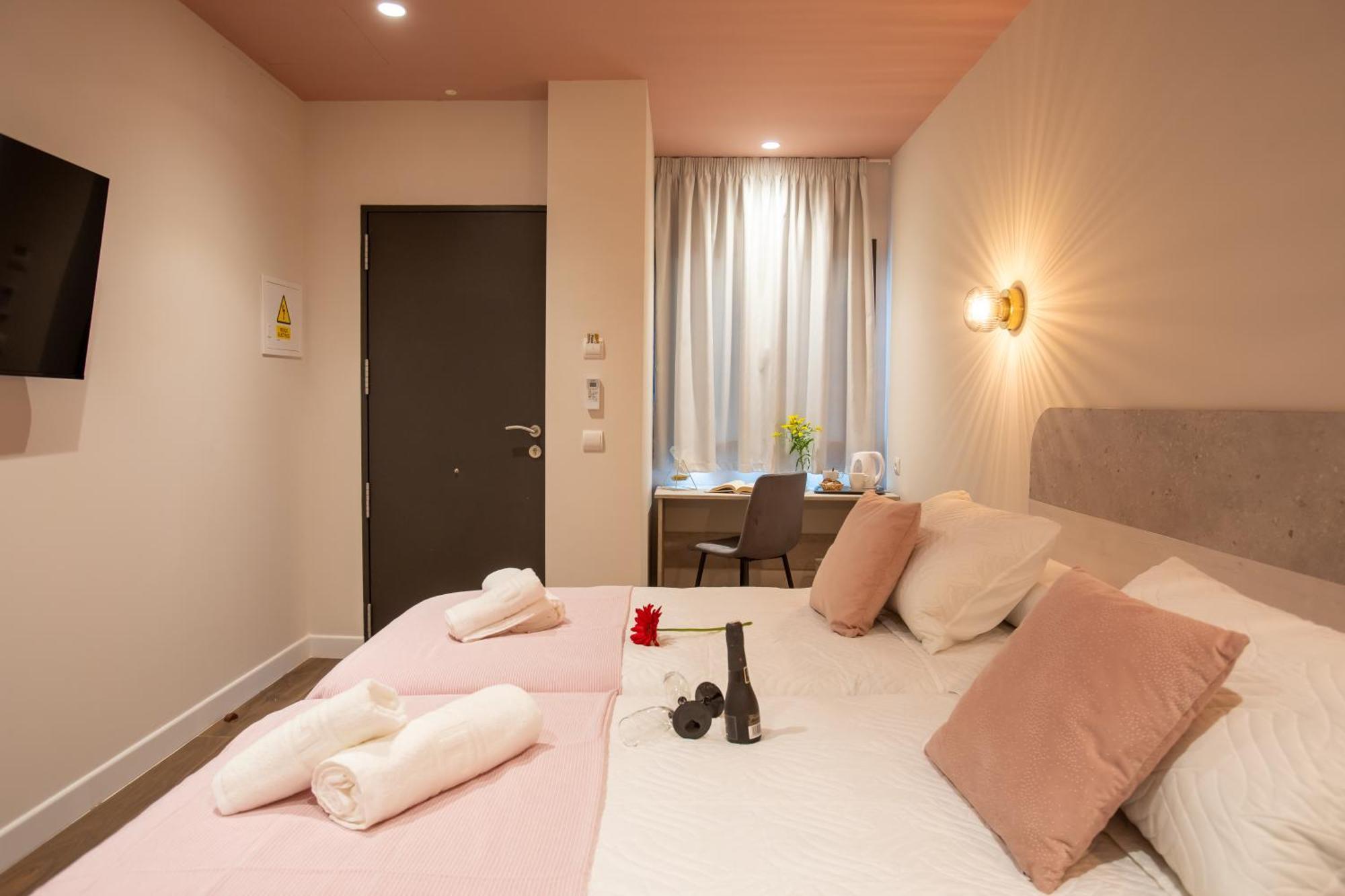 Boutique Rooms Playa Burriana Нерха Екстер'єр фото